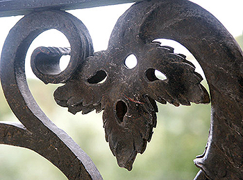 Denkmalgeschützte Mies-van-der-Rohe-Villa von 1917, Villa Urbig in Potsdam-Babelsberg, Fassaden, Terrassen, Interieur